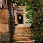 Alcazar بيت ريفي