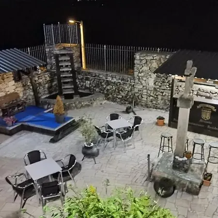 Zajazd Alcazar 2*