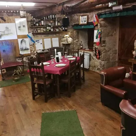 Alcazar Inn